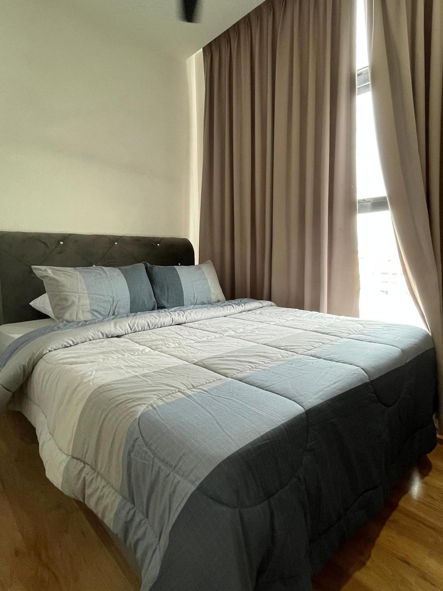 Roxy Apartment Kuching Eksteriør bilde