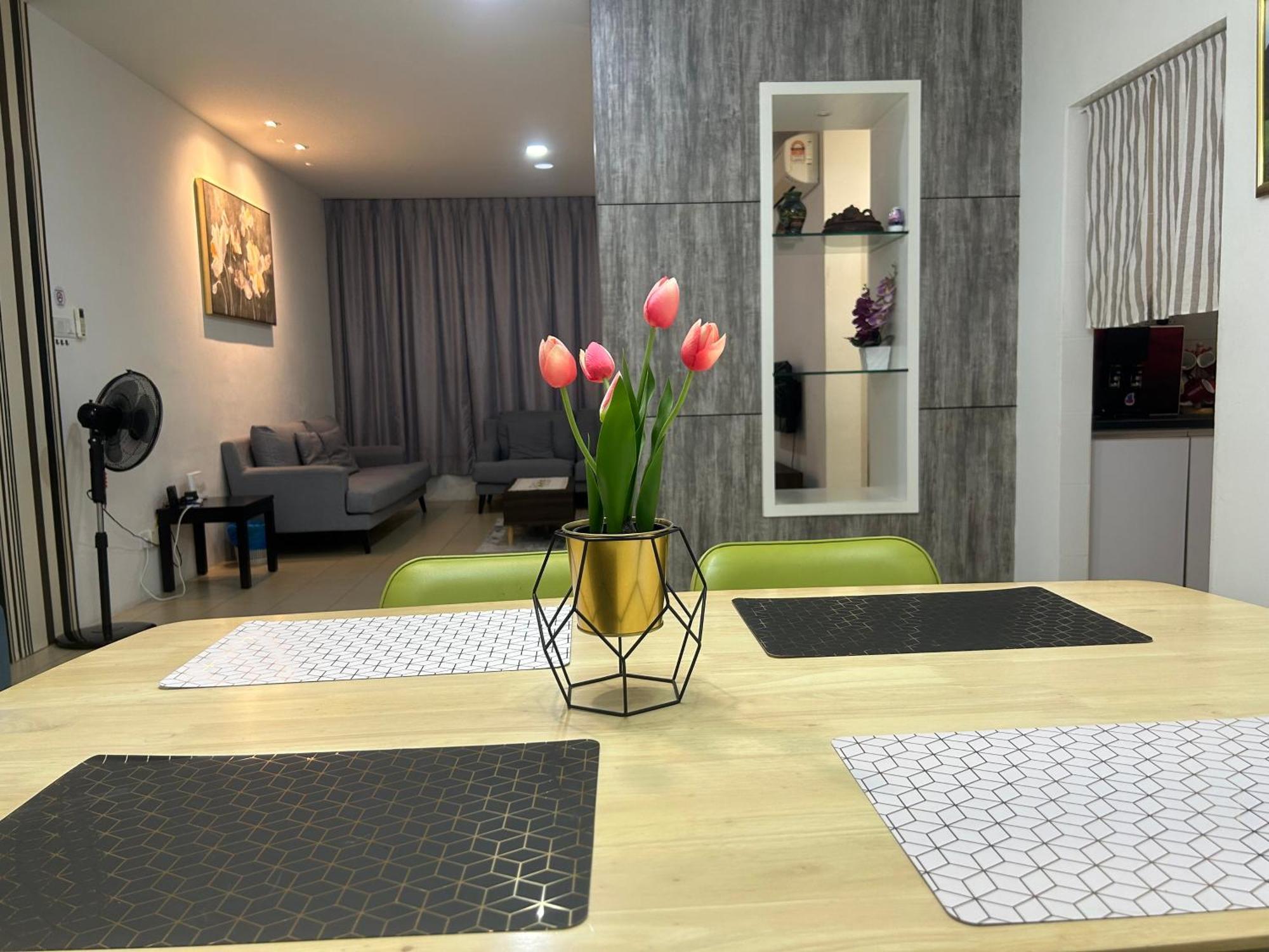 Roxy Apartment Kuching Eksteriør bilde